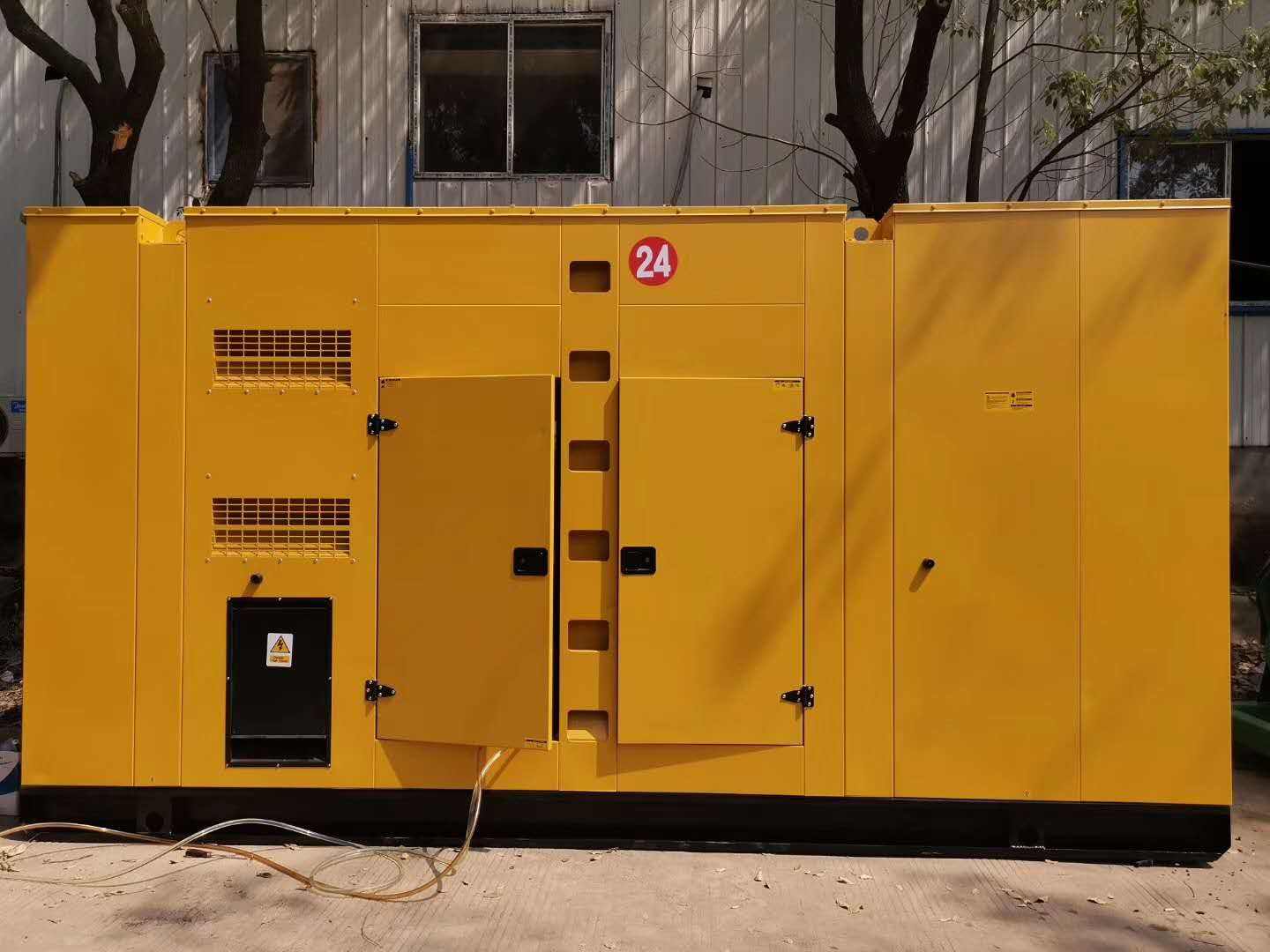 镇雄租赁发电机-国产柴油发电机油耗的奥秘