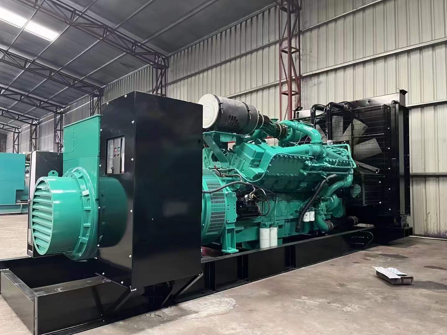 镇雄如何降低 800kW 柴油发电机输出电流的波动？