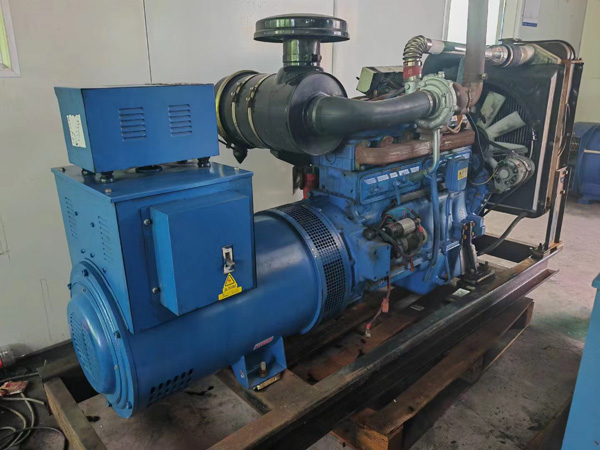 镇雄100kW柴油发电机组使用多级机油有哪些优缺点？